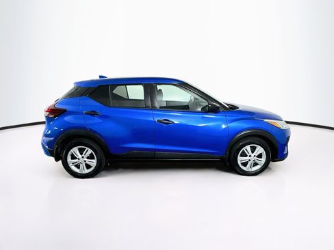 Used 2022 Nissan Kicks S FWD image 10