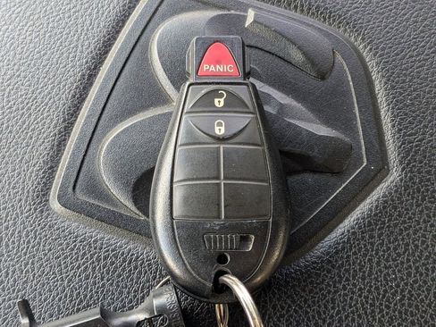 Used 2016 RAM 1500 Express image 29