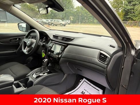 Used 2020 Nissan Rogue S image 33
