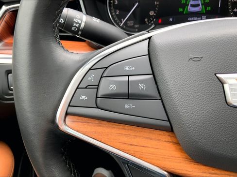 Used 2020 Cadillac XT5 Premium Luxury w/ LPO, Floor Liner Package AWD/4WD image 24