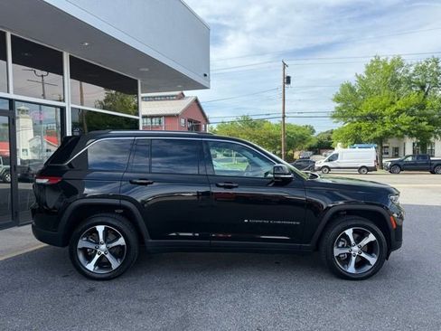Used 2022 Jeep Grand Cherokee Limited 4xe w/ Luxury Tech Group II AWD/4WD image 30
