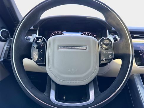 Used 2020 Land Rover Range Rover Sport HST image 27