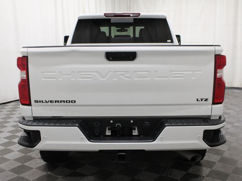 Used 2021 Chevrolet Silverado 2500 LTZ w/ LTZ Plus Package AWD/4WD image 28