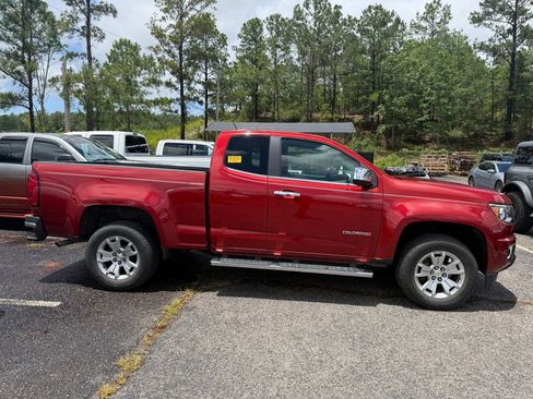 Used 2015 Chevrolet Colorado LT w/ Luxury Package RWD image 8