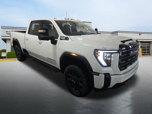 Used 2025 GMC Sierra 2500 AT4 w/ AT4 Preferred Package AWD/4WD image 2