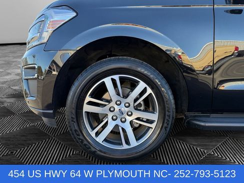 Used 2024 Ford Expedition Max Limited AWD/4WD image 14