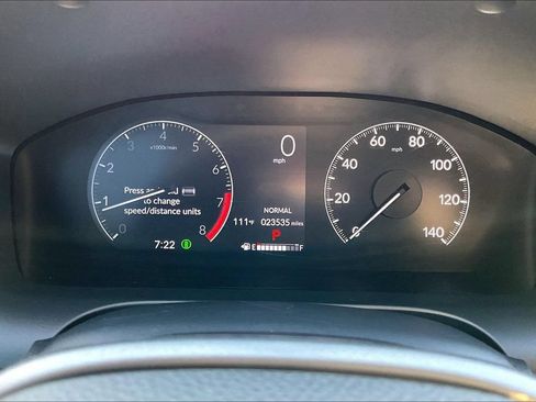 Used 2025 Honda HR-V LX image 9