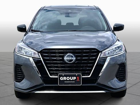 Used 2025 Nissan Kicks Play S image 8