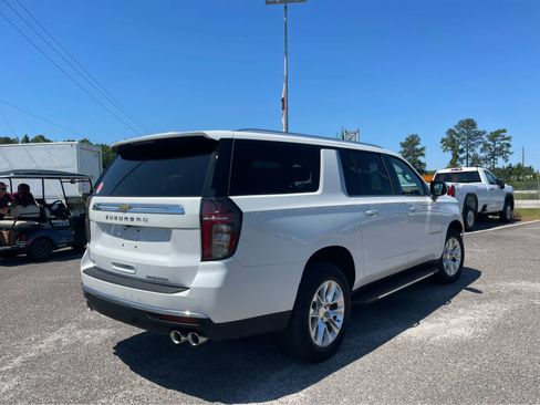 Used 2024 Chevrolet Suburban Premier AWD/4WD image 5