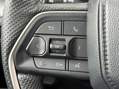 Certified 2024 Toyota Tacoma TRD Off-Road AWD/4WD image 18