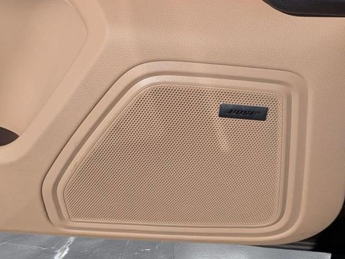 Used 2024 Porsche Macan AWD/4WD image 16