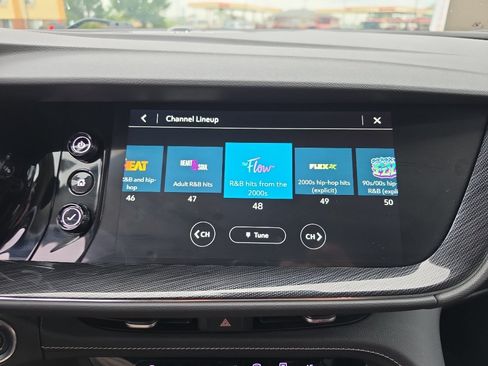Used 2023 Buick Envision Essence FWD image 20