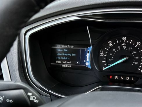 Used 2018 Ford Fusion SE w/ Equipment Group 602A FWD image 29
