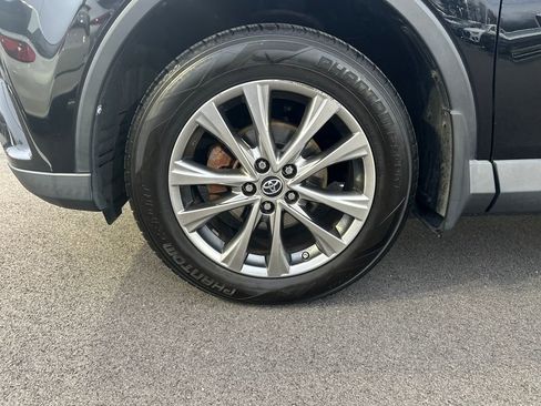 Used 2017 Toyota RAV4 Limited image 12