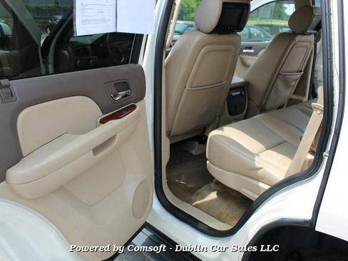 Used 2011 GMC Yukon SLT w/ SLT-2 Equipment Package image 12