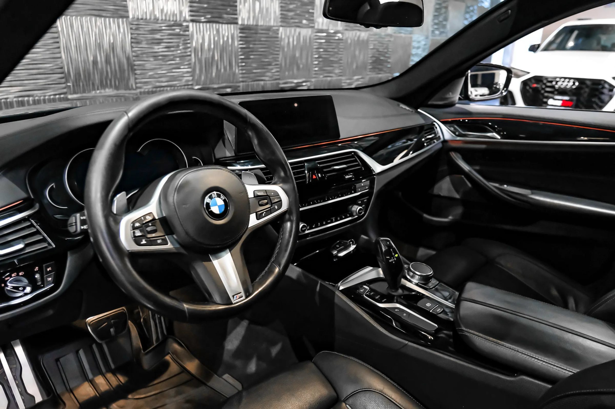 Used 2017 BMW 540i RWD image 3