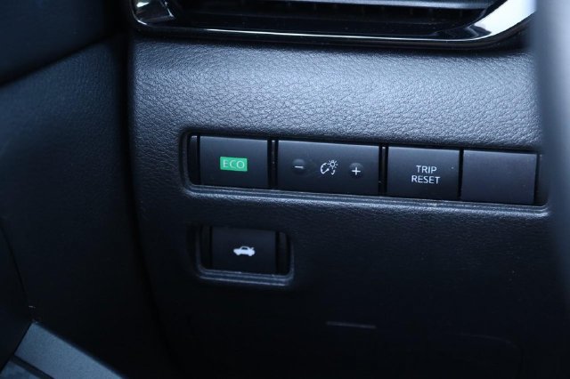 Certified 2024 Nissan Sentra SV FWD image 20