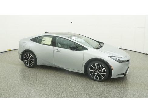 New 2026 Toyota Prius Plug-In Hybrid image 12