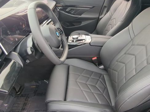 Used 2026 BMW 530i w/ Premium Package RWD image 18