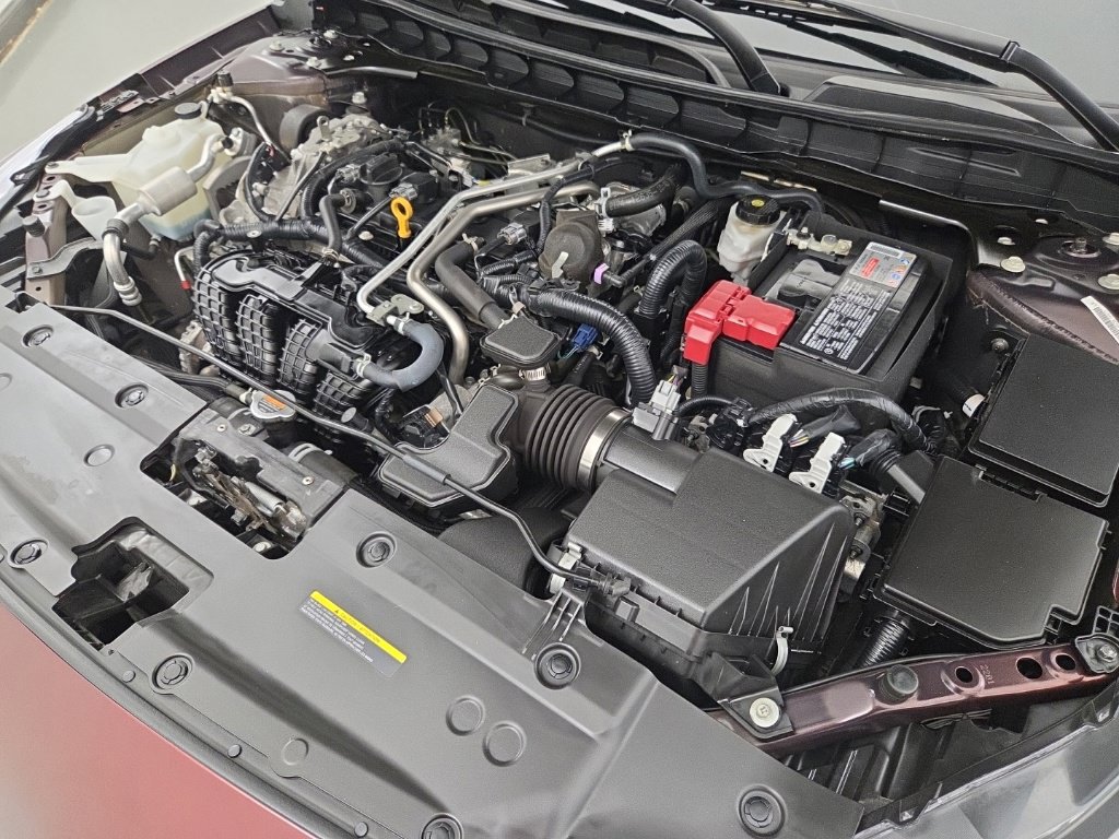 Used 2025 Nissan Altima 2.5 SV FWD image 37