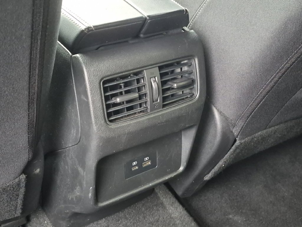 Used 2023 Nissan Rogue SV AWD/4WD image 30