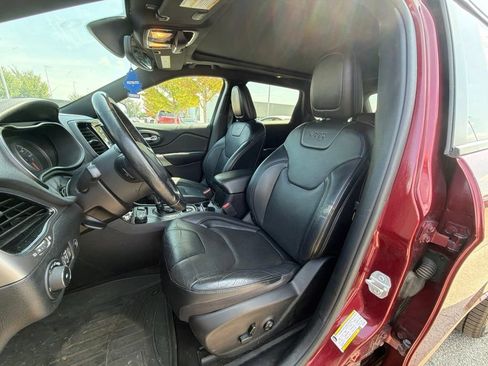 Used 2020 Jeep Cherokee High Altitude AWD/4WD image 10