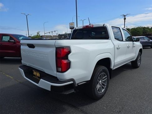 New 2025 Chevrolet Colorado LT w/ LT Convenience Package image 13