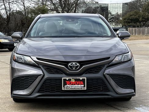 Used 2024 Toyota Camry SE image 7