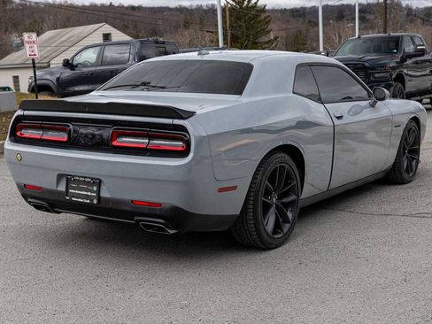Used 2022 Dodge Challenger R/T w/ Plus Package image 4
