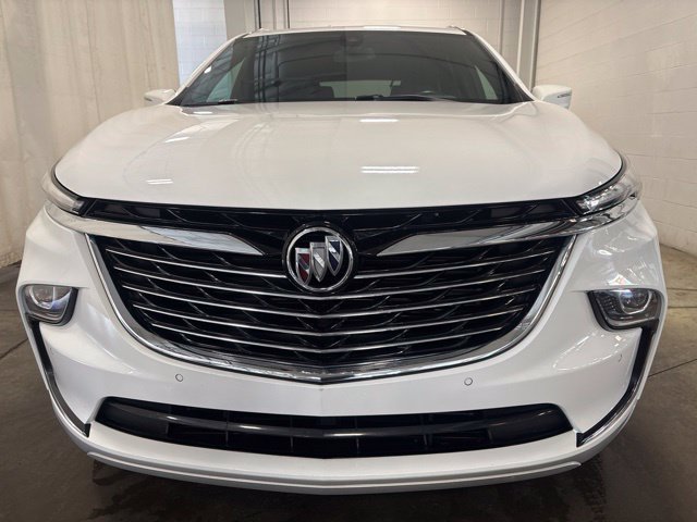 Used 2023 Buick Enclave Essence FWD image 2