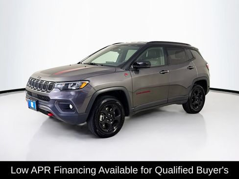 Used 2023 Jeep Compass Trailhawk AWD/4WD image 3