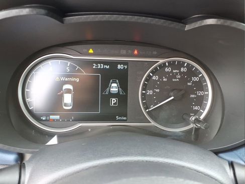 New 2025 Nissan Versa SV w/ Trunk Package image 20