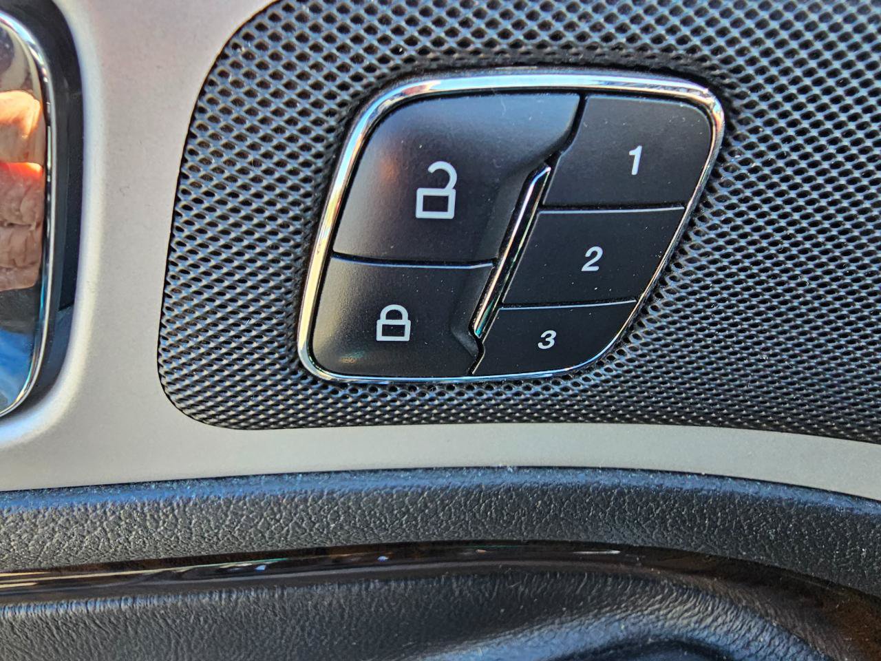 Used 2014 Ford Explorer Limited AWD/4WD image 31