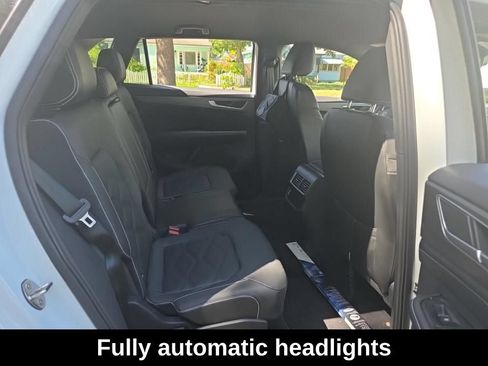 Used 2024 Volkswagen Atlas Cross Sport SE FWD image 11