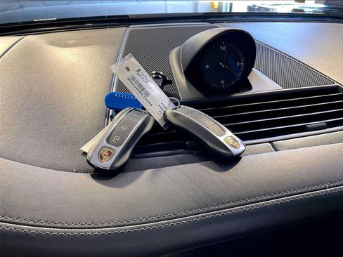 Certified 2023 Porsche Panamera 4 AWD/4WD image 21