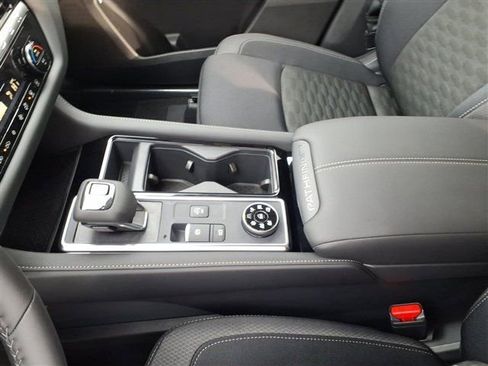 New 2026 Nissan Pathfinder SV image 15