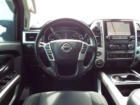 Used 2021 Nissan Titan SV w/ SV Convenience Package AWD/4WD image 11