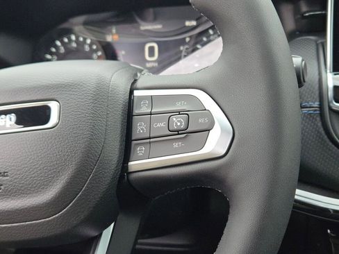 New 2026 Jeep Compass Limited image 32