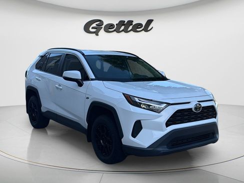 Used 2023 Toyota RAV4 XLE FWD image 3