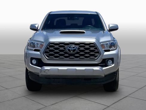 Used 2020 Toyota Tacoma TRD Sport w/ Technology Package AWD/4WD image 4