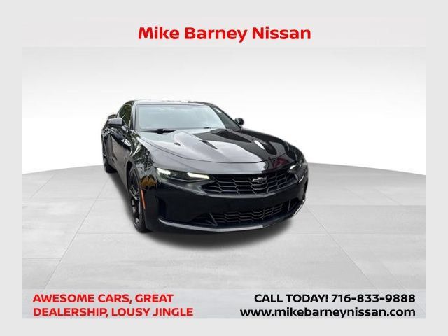 Used 2020 Chevrolet Camaro LT RWD image 1