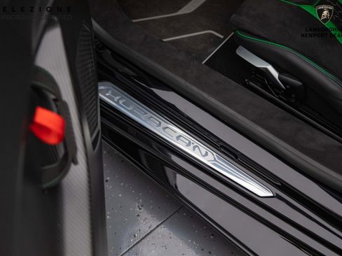 Used 2023 Lamborghini Huracan Tecnica image 23