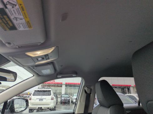 Certified 2025 Toyota RAV4 XLE AWD/4WD image 21
