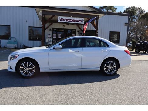Used 2015 Mercedes-Benz C 300 4MATIC Sedan image 2