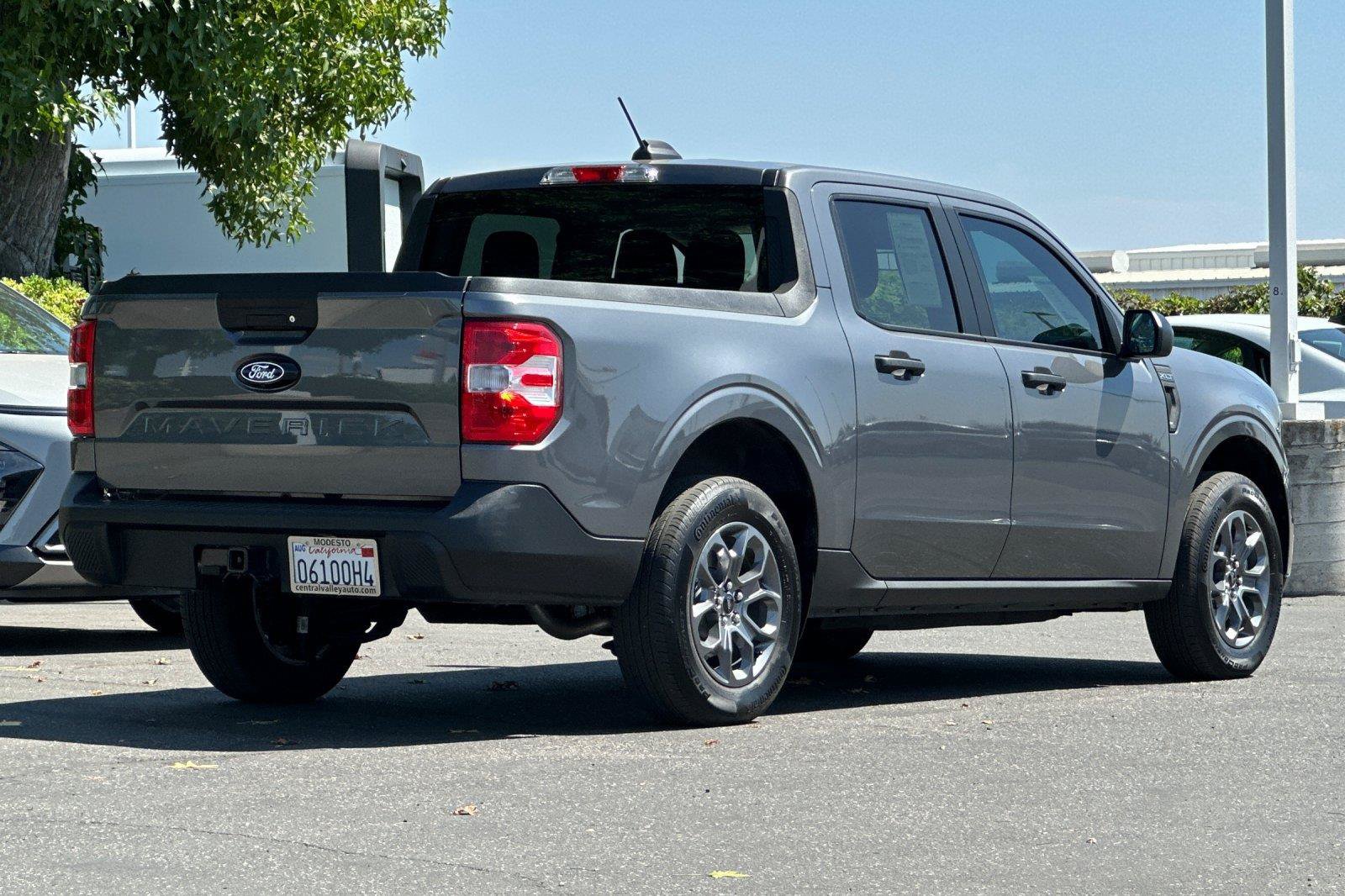 Used 2025 Ford Maverick XLT FWD image 3