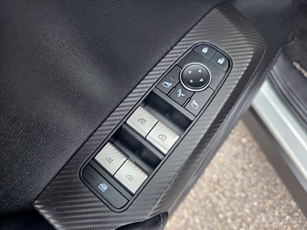 Used 2023 Mitsubishi Outlander SE FWD image 15