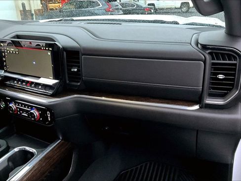 Used 2024 GMC Sierra 1500 Elevation w/ X31 Off-Road Package image 17