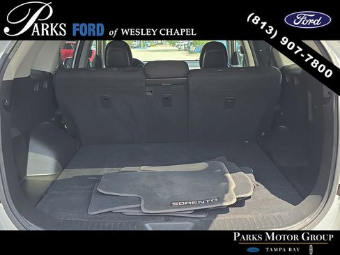 Used 2014 Kia Sorento LX FWD image 8