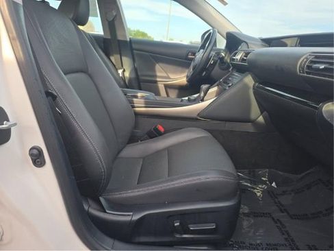 Used 2019 Lexus IS 300 w/ Accessory Package 2 RWD image 4