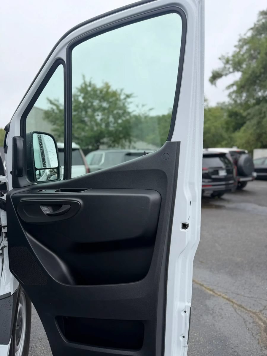 Used 2026 Mercedes-Benz Sprinter 2500 image 10